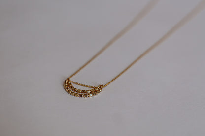 Glora Necklace