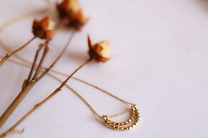 Glora Necklace