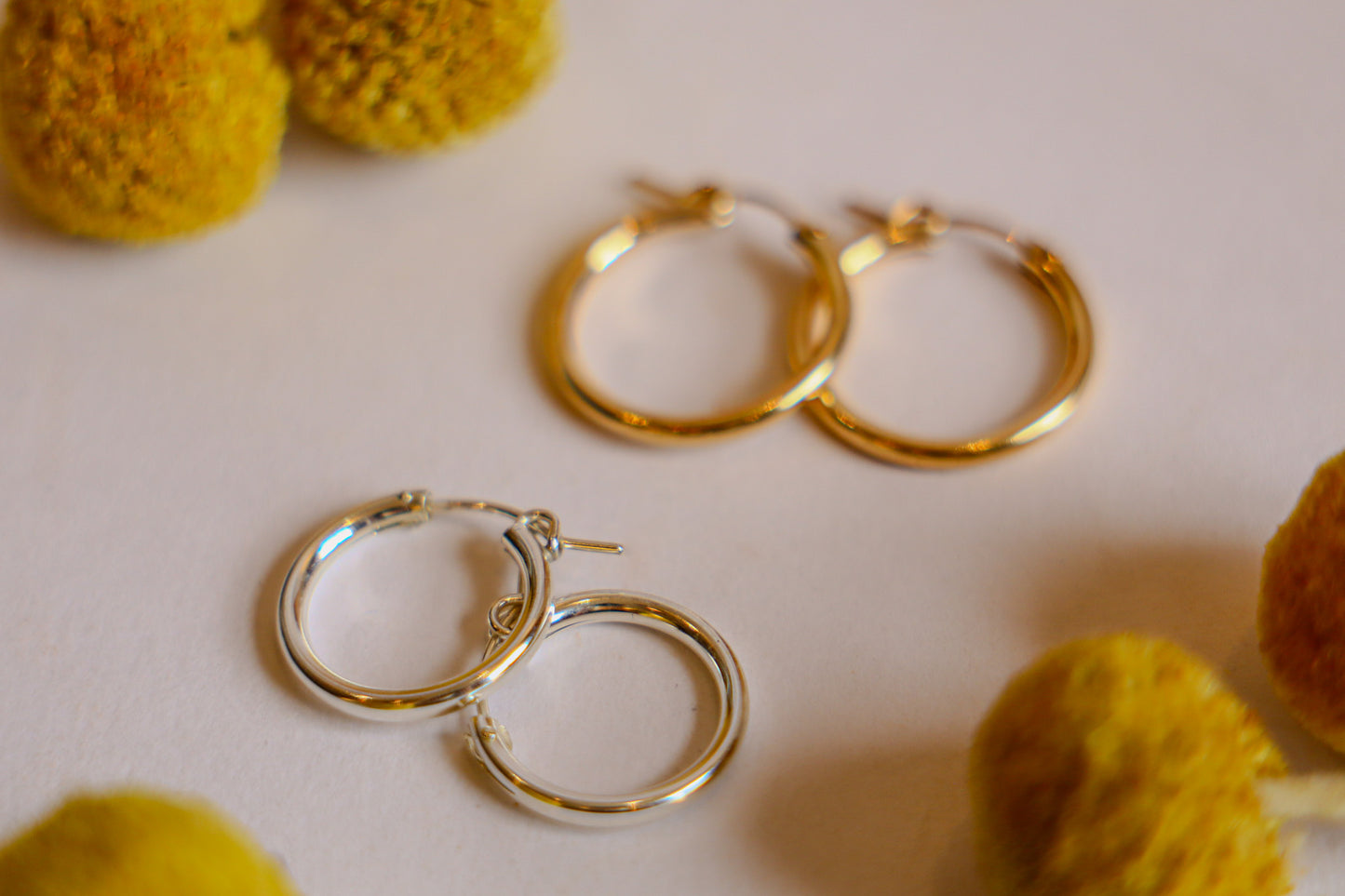 Latchback Hoops